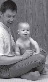 Иллюстрация к книге — PEKiP. Игра и движение. Более 100 развивающих игр для детей первого года жизни [i_070.jpg]