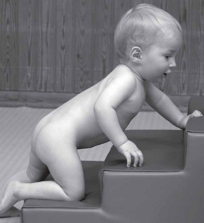 Иллюстрация к книге — PEKiP. Игра и движение. Более 100 развивающих игр для детей первого года жизни [i_073.jpg]