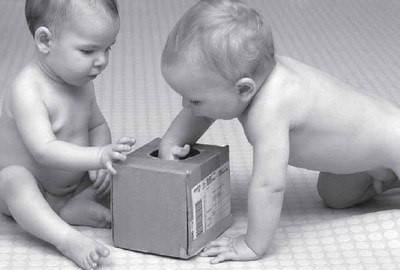 Иллюстрация к книге — PEKiP. Игра и движение. Более 100 развивающих игр для детей первого года жизни [i_092.jpg]