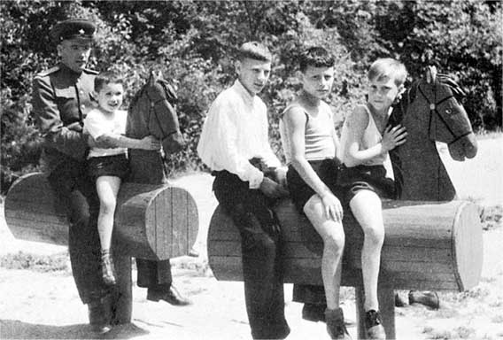 Иллюстрация к книге — Я лечила Высоцкого [i_015.jpg]