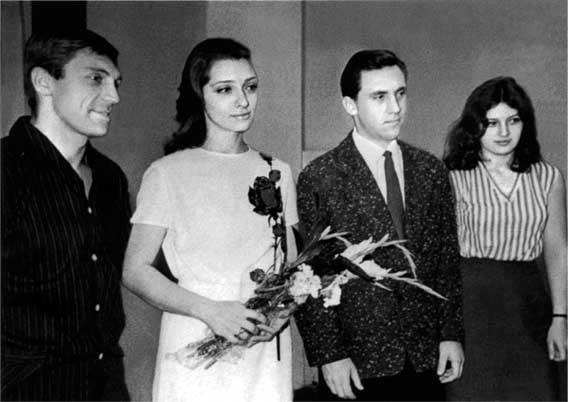 Иллюстрация к книге — Я лечила Высоцкого [i_033.jpg]