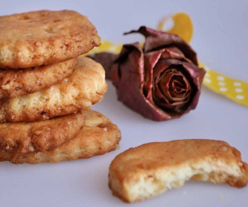 Иллюстрация к книге — Рецепты. Печенье с «изюминкой» [i_040.jpg]