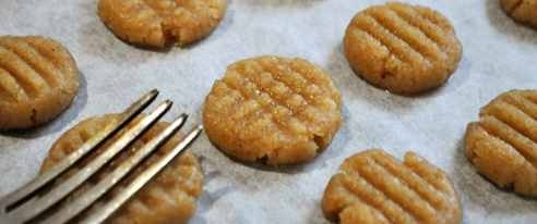 Иллюстрация к книге — Рецепты. Печенье с «изюминкой» [i_064.jpg]