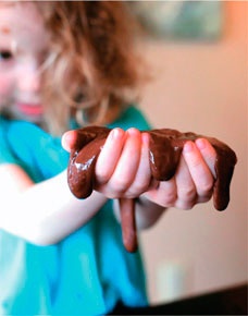 Иллюстрация к книге — Дома весело! Развивающие игры для самых маленьких [i_020.jpg]