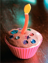 Иллюстрация к книге — Дома весело! Развивающие игры для самых маленьких [i_050.jpg]