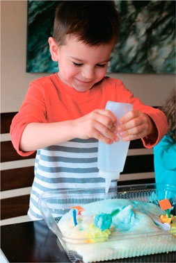 Иллюстрация к книге — Дома весело! Развивающие игры для самых маленьких [i_056.jpg]