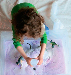 Иллюстрация к книге — Дома весело! Развивающие игры для самых маленьких [i_119.jpg]