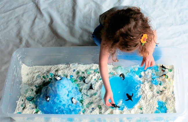 Иллюстрация к книге — Дома весело! Развивающие игры для самых маленьких [i_156.jpg]