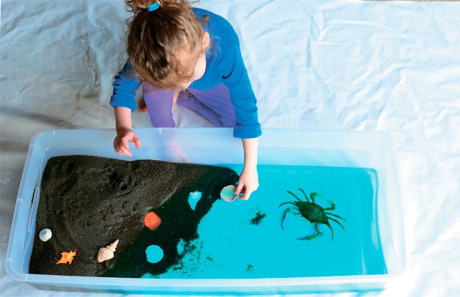 Иллюстрация к книге — Дома весело! Развивающие игры для самых маленьких [i_161.jpg]