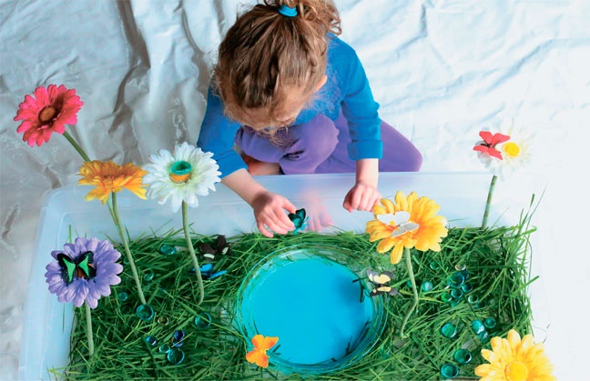 Иллюстрация к книге — Дома весело! Развивающие игры для самых маленьких [i_163.jpg]