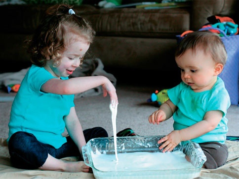 Иллюстрация к книге — Дома весело! Развивающие игры для самых маленьких [i_182.jpg]