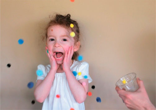 Иллюстрация к книге — Дома весело! Развивающие игры для самых маленьких [i_218.jpg]