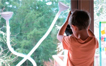 Иллюстрация к книге — Дома весело! Развивающие игры для самых маленьких [i_248.jpg]