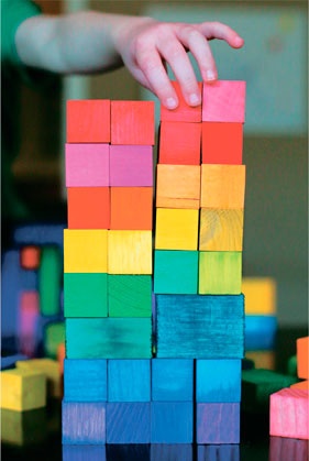 Иллюстрация к книге — Дома весело! Развивающие игры для самых маленьких [i_263.jpg]