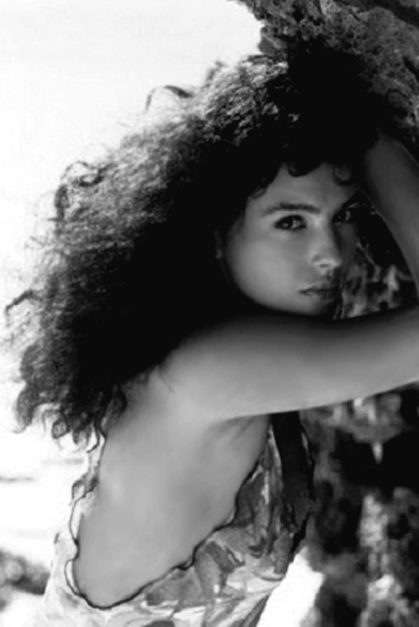 Иллюстрация к книге — Моника Беллуччи. Кто простит мне мою красоту [i_013.jpg]