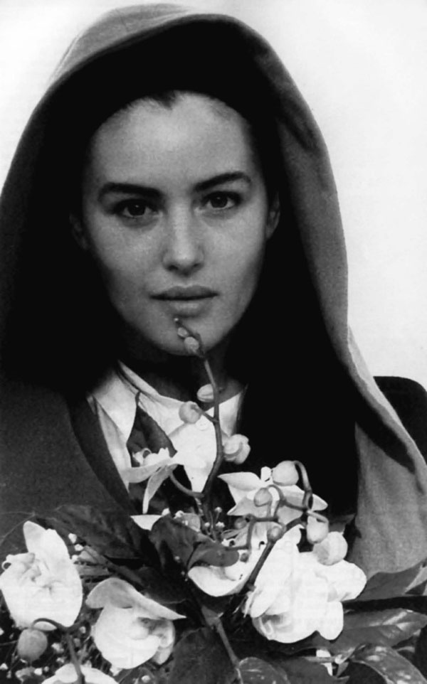 Иллюстрация к книге — Моника Беллуччи. Кто простит мне мою красоту [i_032.jpg]