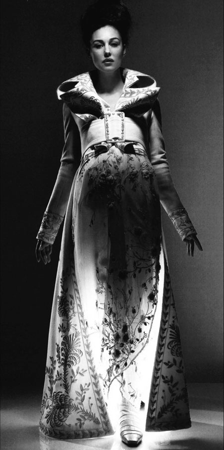 Иллюстрация к книге — Моника Беллуччи. Кто простит мне мою красоту [i_109.jpg]