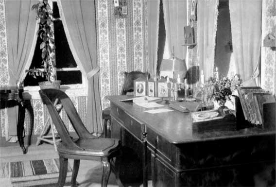 Иллюстрация к книге — Островский в Берендеевке [i_010.jpg]