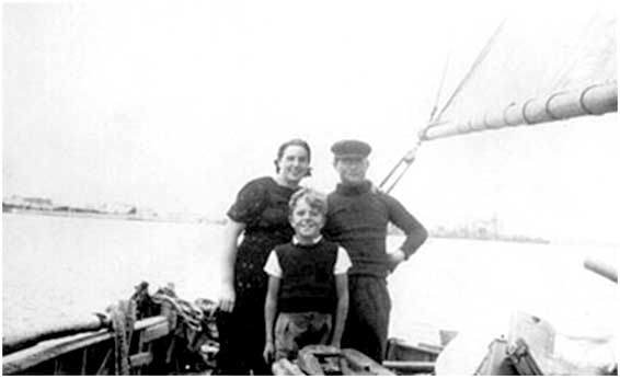 Иллюстрация к книге — Зачем России Марин Ле Пен [i_032.jpg]