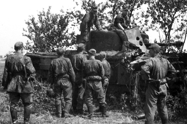 Иллюстрация к книге — Прохоровка. Неизвестное сражение Великой войны [i_006.jpg]