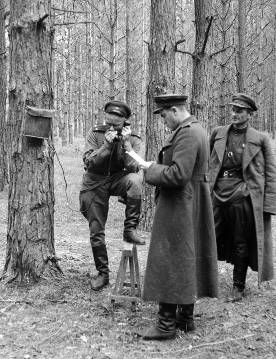 Иллюстрация к книге — Прохоровка. Неизвестное сражение Великой войны [i_047.jpg]