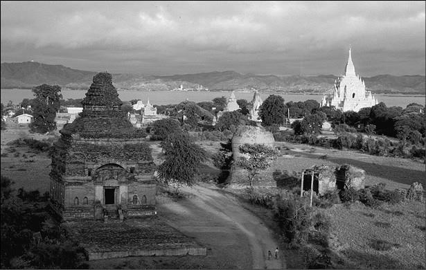 Иллюстрация к книге — 100 великих курьезов истории [i_020.jpg]