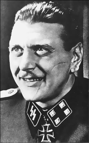 Иллюстрация к книге — 100 великих курьезов истории [i_094.jpg]