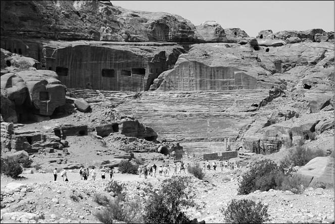 Иллюстрация к книге — 100 великих тайн Библии [i_047.jpg]