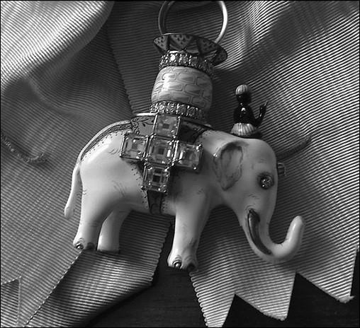 Иллюстрация к книге — 100 великих наград мира [i_057.jpg]