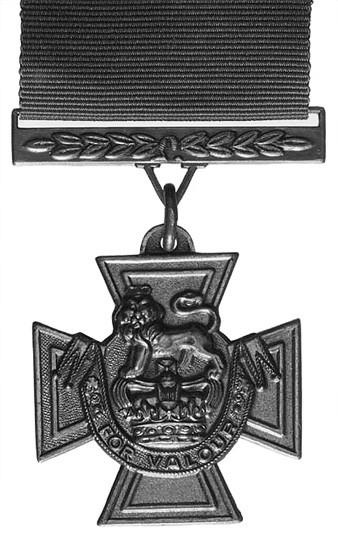 Иллюстрация к книге — 100 великих наград мира [i_074.jpg]