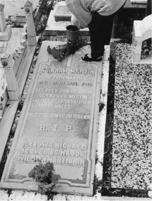 Иллюстрация к книге — 100 великих тайн Второй мировой [i_052.jpg]