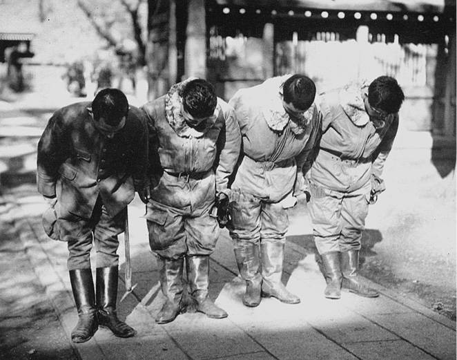 Иллюстрация к книге — 100 великих тайн Второй мировой [i_081.jpg]