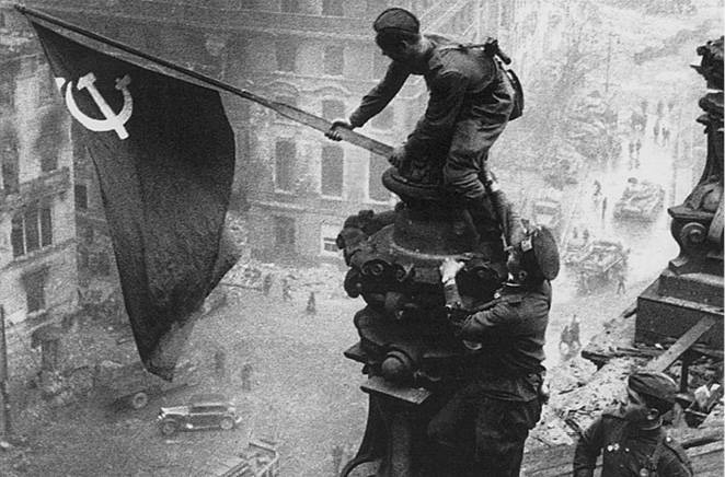 Иллюстрация к книге — 100 великих тайн Второй мировой [i_084.jpg]