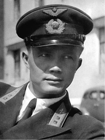 Иллюстрация к книге — 100 великих загадок современности [i_030.jpg]