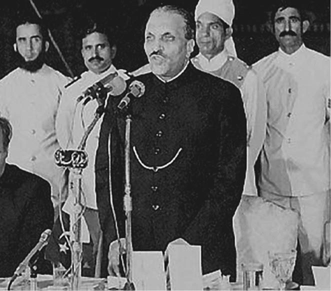 Иллюстрация к книге — 100 великих загадок современности [i_073.jpg]