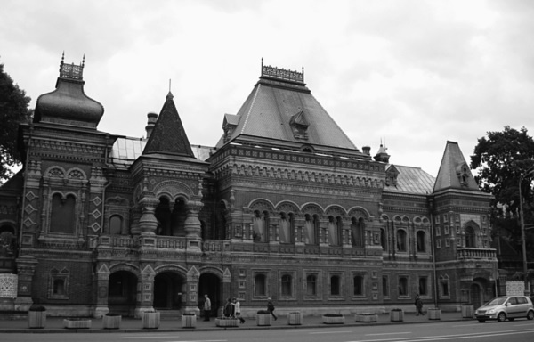 Иллюстрация к книге — Привидения русских усадеб. И не только… [i_055.jpg]