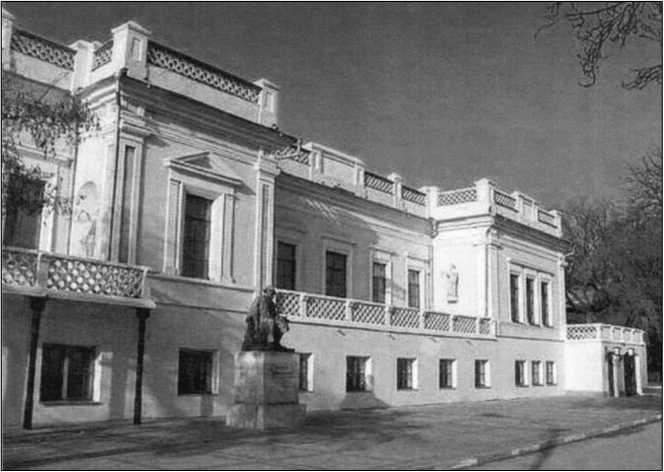 Иллюстрация к книге — 100 великих операций спецслужб [i_028.jpg]