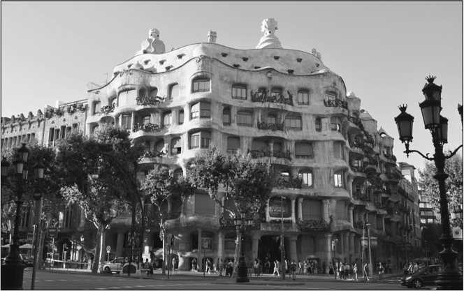 Иллюстрация к книге — 100 великих операций спецслужб [i_096.jpg]