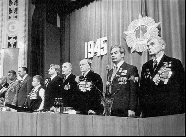 Иллюстрация к книге — Секретная миссия резидента «Патраса» [i_011.jpg]