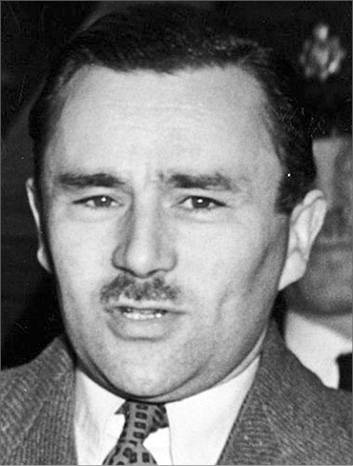 Иллюстрация к книге — 100 великих криминальных историй [i_087.jpg]