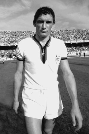 Иллюстрация к книге — 100 великих футбольных матчей [i_040.jpg]