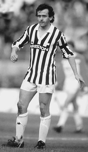 Иллюстрация к книге — 100 великих футбольных матчей [i_054.jpg]