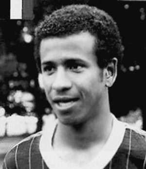 Иллюстрация к книге — 100 великих футбольных матчей [i_056.jpg]