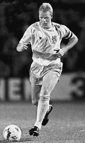 Иллюстрация к книге — 100 великих футбольных матчей [i_062.jpg]