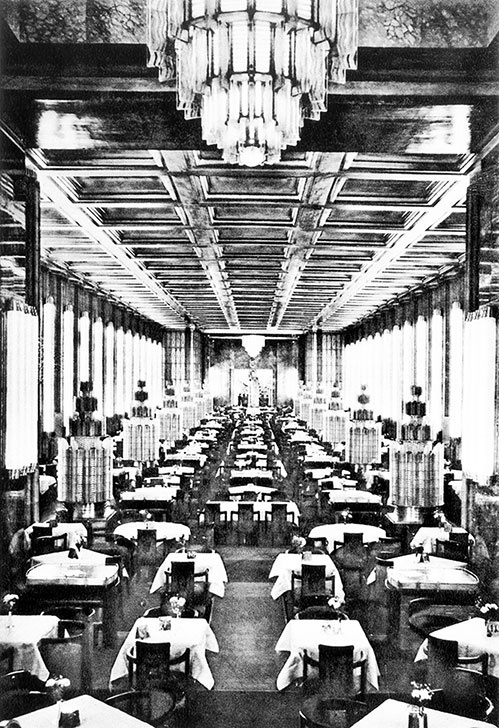 Иллюстрация к книге — «Нормандия». Гибель флагмана эпохи [i_009.jpg]