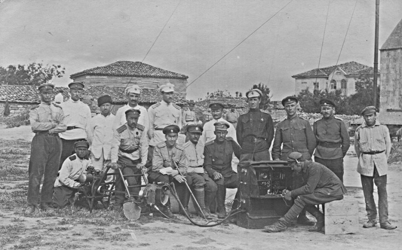 Иллюстрация к книге — Изгнанная армия. Полвека военной эмиграции. 1920-1970 гг. [i_012.jpg]