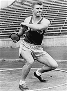 Иллюстрация к книге — 100 великих олимпийских чемпионов [i_044.jpg]