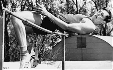 Иллюстрация к книге — 100 великих олимпийских чемпионов [i_068.jpg]