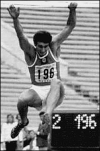 Иллюстрация к книге — 100 великих олимпийских чемпионов [i_078.jpg]