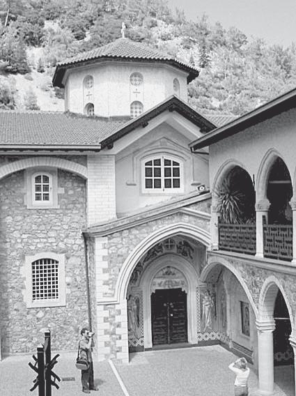 Иллюстрация к книге — 100 великих монастырей [i_050.jpg]